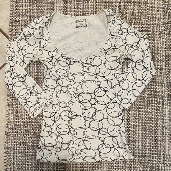 Old Navy Tops - Old Navy Circle Geometric V-Neck 3/4 Sleeve Top S